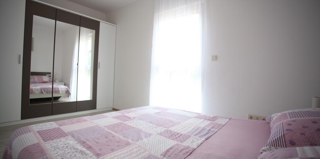 Apartments Villa Vetma Kaštela Cameră foto